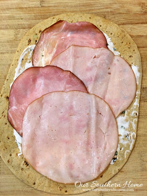 Turkey and Ham Lunchbox Wrap Recipe/#ad #HillshireFarmNaturals/ www.oursouthernhomesc.com