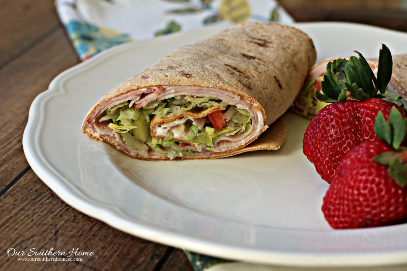 Turkey and Ham Lunchbox Wrap Recipe/#ad #HillshireFarmNaturals/ www.oursouthernhomesc.com