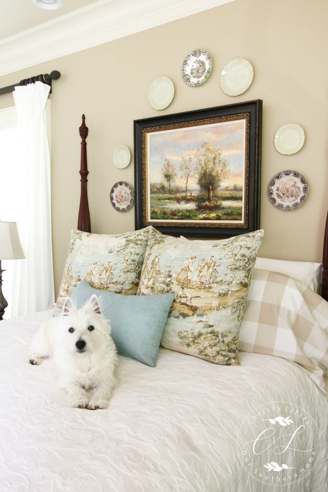 8 PRETTY BED PILLOW ARRANGEMENTS - StoneGable