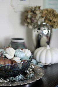 SImple DIY ideas with faux pumpkins