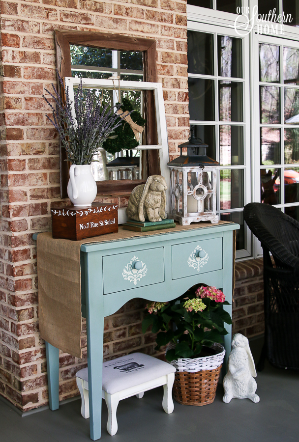 Thrift store basket gets a simple farmhouse makeover with paint!