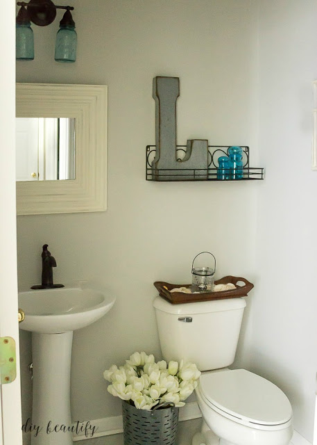 Farmhouse and Cottage bathroom inspiration to inspire your next makeover!