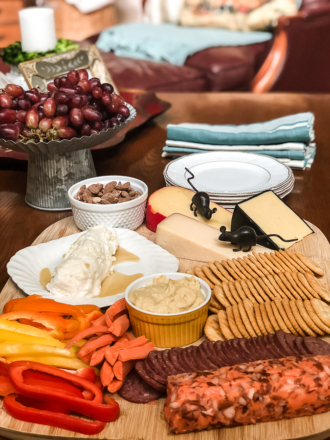 Easy Entertaining Cheese Board Idea for the empty nester! #bounty #ad #emptynest