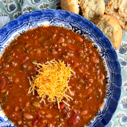 chili with cornbread