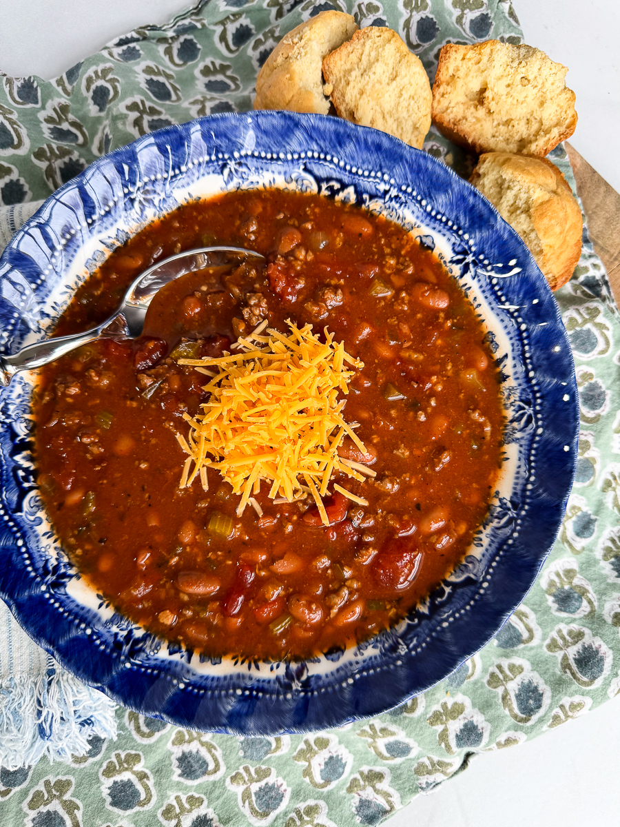 chili and cornbread