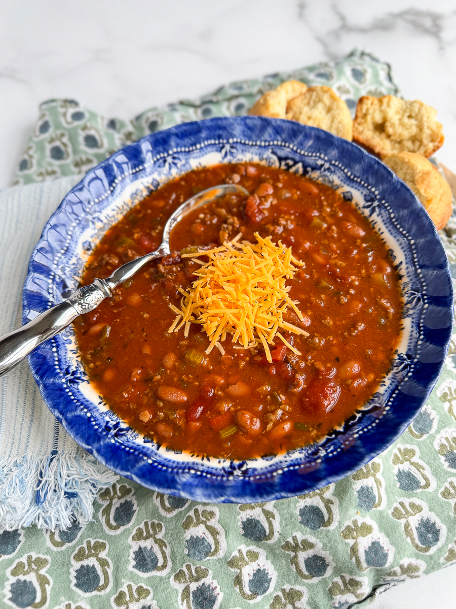 chili in bowl