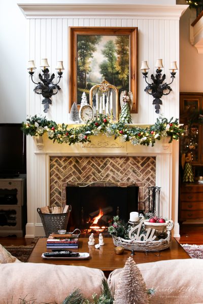 Christmas Family Room - Our Southern Home