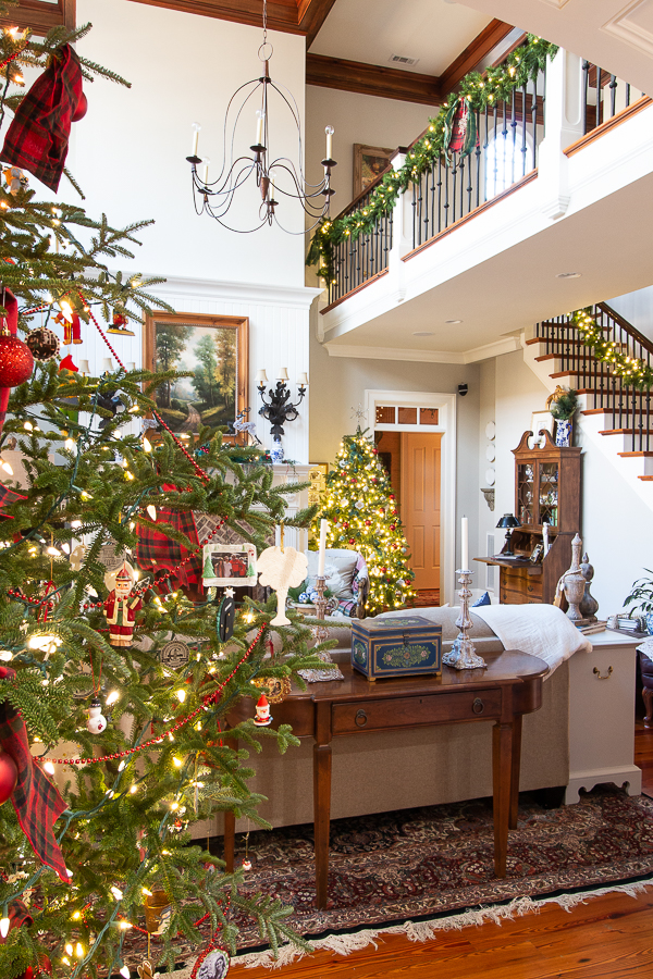 How to Decorate with Christmas Garlands - Our Southern Home