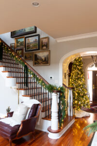 Decorating a Christmas Family Room to Blend with Your Decor