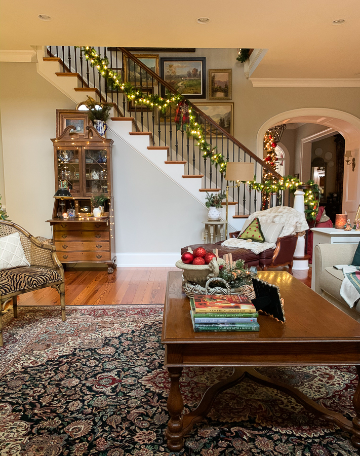 family room decorated for Christmas