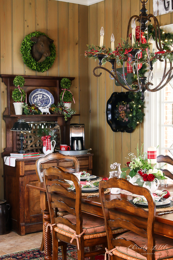 christmas breakfast room