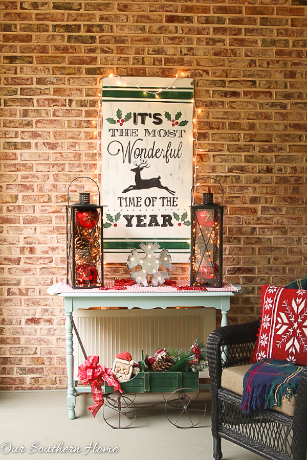 Large, southern front porch decked out for the holidays. So many great DIY and affordable ideas!