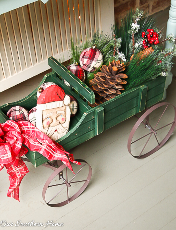 Large, southern front porch decked out for the holidays. So many great DIY and affordable ideas!