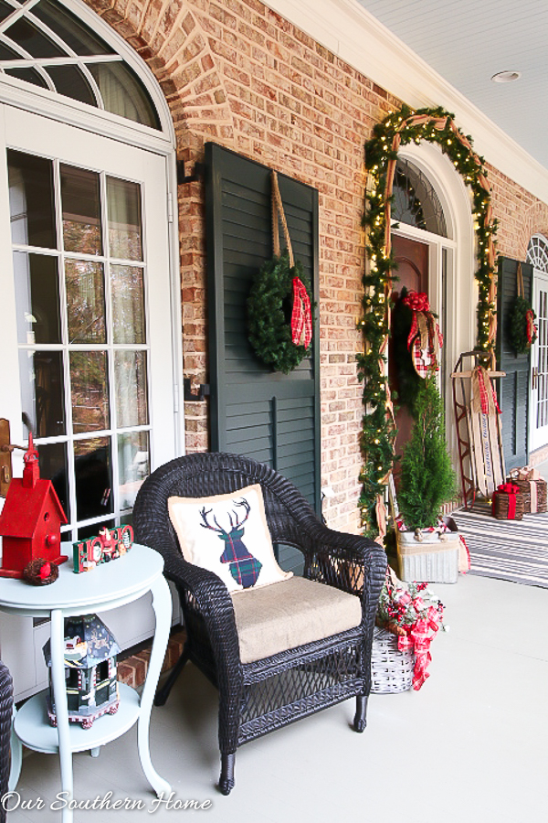 Large, southern front porch decked out for the holidays. So many great DIY and affordable ideas!