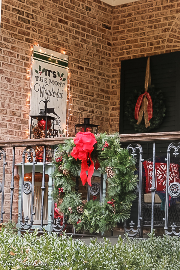 Large, southern front porch decked out for the holidays. So many great DIY and affordable ideas!