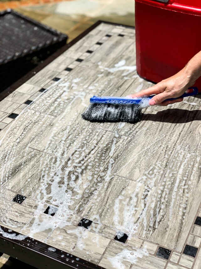 cleaning outdoor table