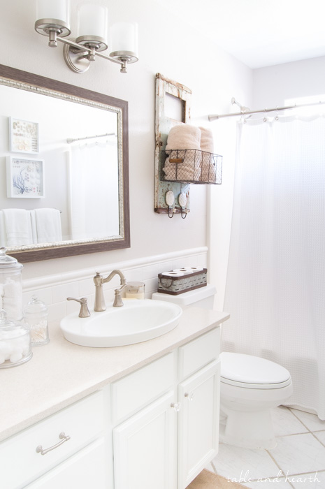 Farmhouse and Cottage bathroom inspiration to inspire your next makeover!