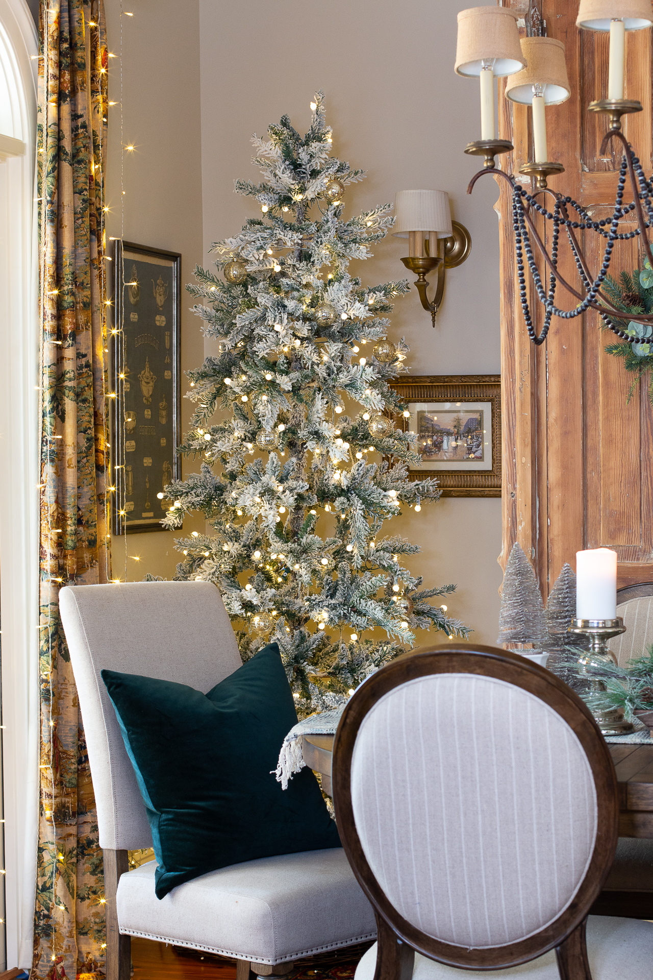 christmas tree in dining room