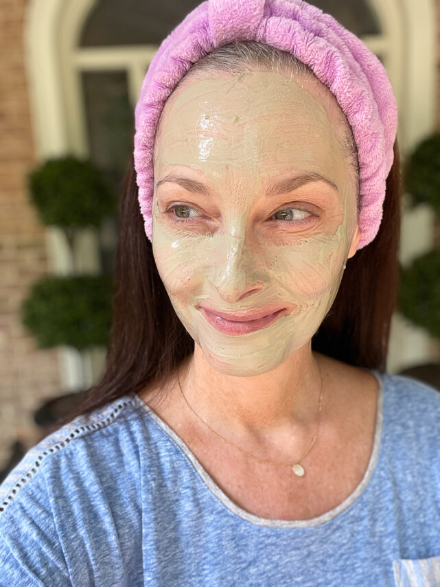 woman in face mask