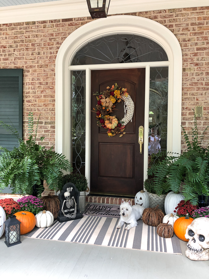 door and pumpkins