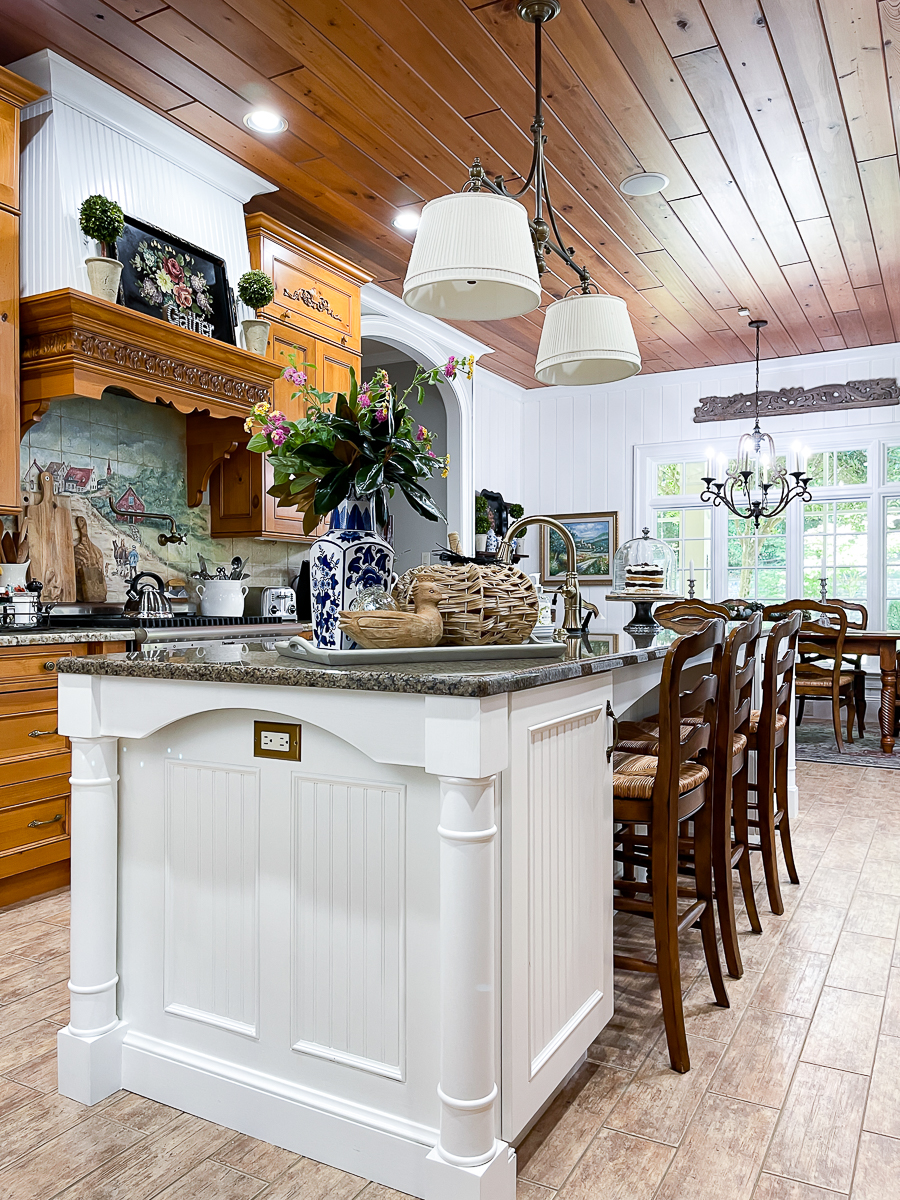 farmhouse kitchen