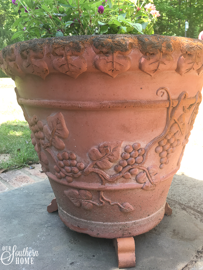 DIY faux aged concrete painted pot makeover! Save money and refresh what you have with paint!