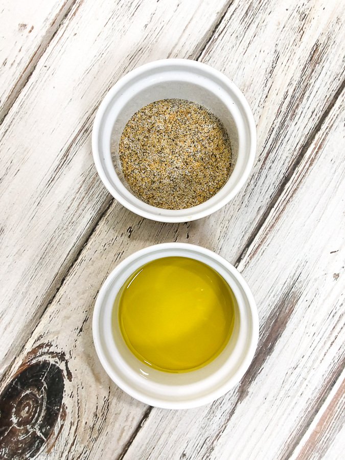 Being an Empty Nester means getting more active and maintaining my health by staying active and making good choices. This Lemon & Herb Grilled Chicken Salad is my got-to lunch. #ad #emptynest #lunch #salad #recipe
