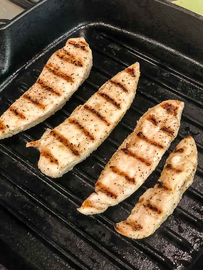 Being an Empty Nester means getting more active and maintaining my health by staying active and making good choices. This Lemon & Herb Grilled Chicken Salad is my got-to lunch. #ad #emptynest #lunch #salad #recipe