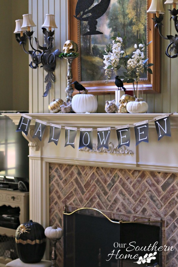 Simple and quick Halloween Bunting tutorial by Our Southern Home