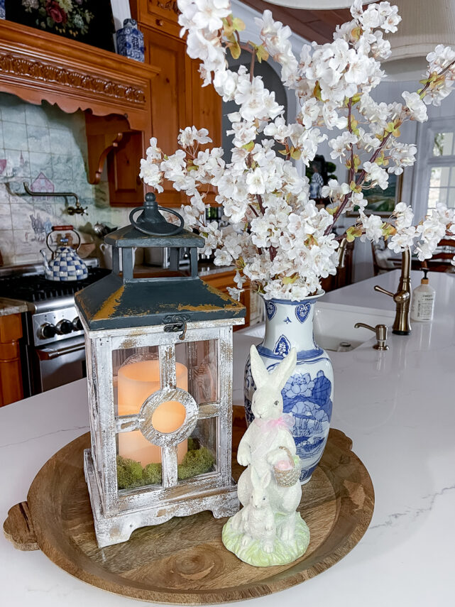 How to Style a Simple Spring Vignette