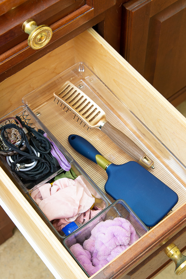 bathroom drawers