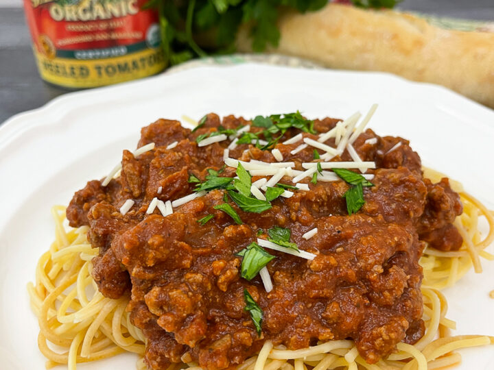 https://www.oursouthernhomesc.com/wp-content/uploads/meat-sauce-recipe-oursouthernhomesc.com-0623-720x540.jpg