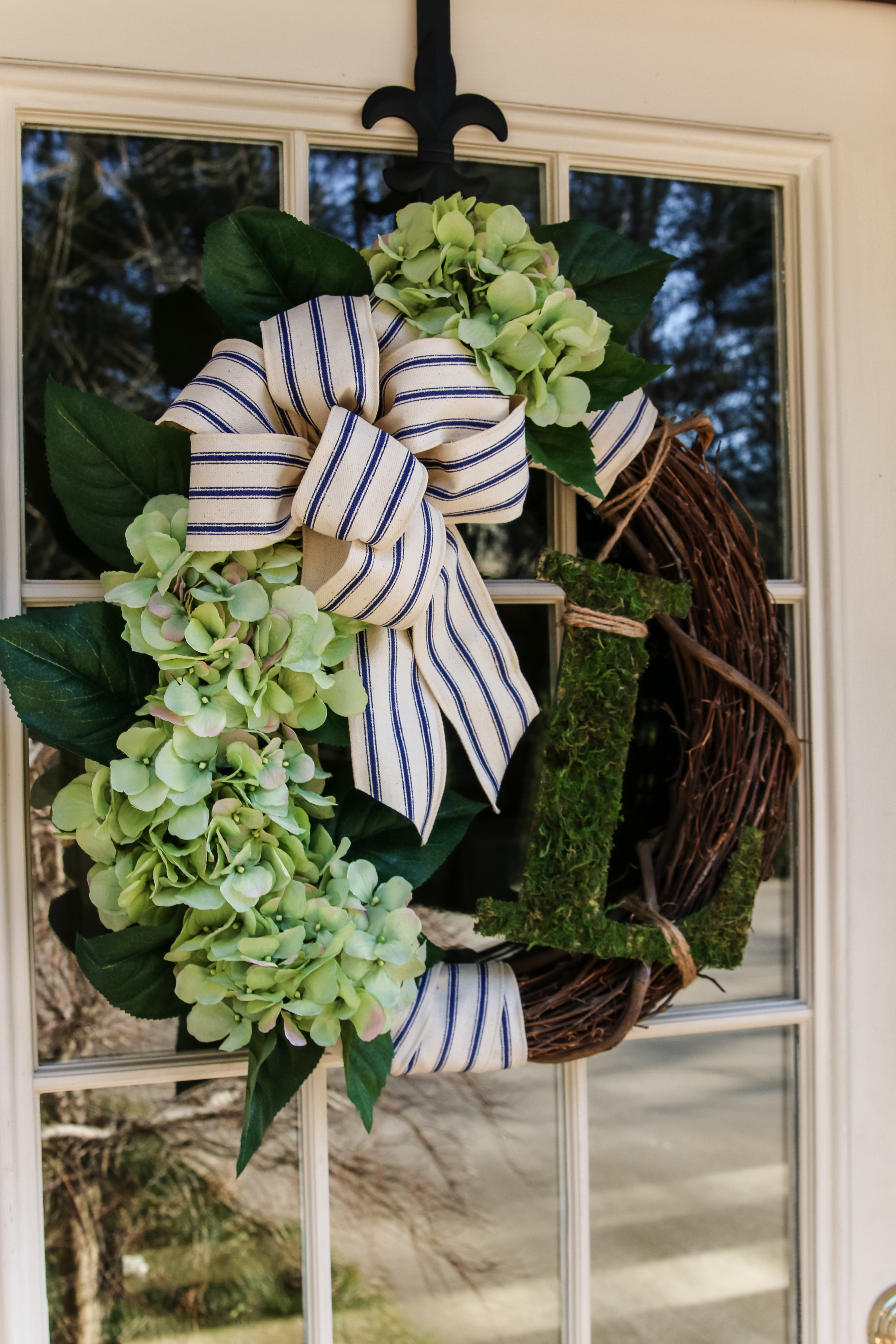 Beautiful Hydrangea Door Wreath