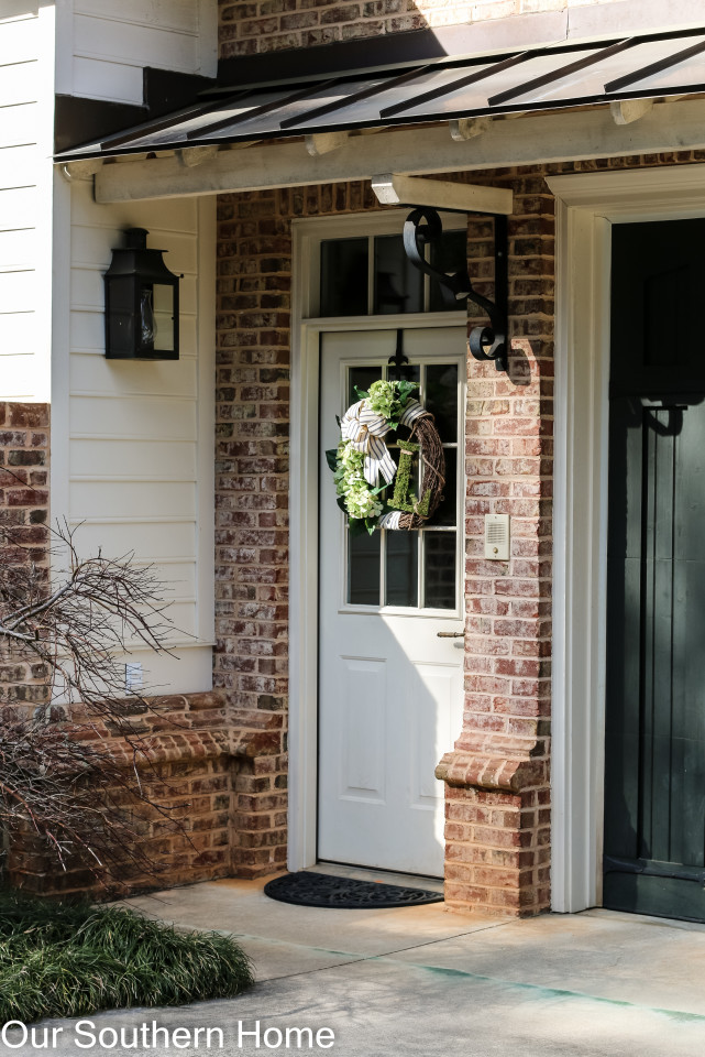 Simple monogrammed hydrangea spring wreath with supplies from Walmart! So easy and convenient!