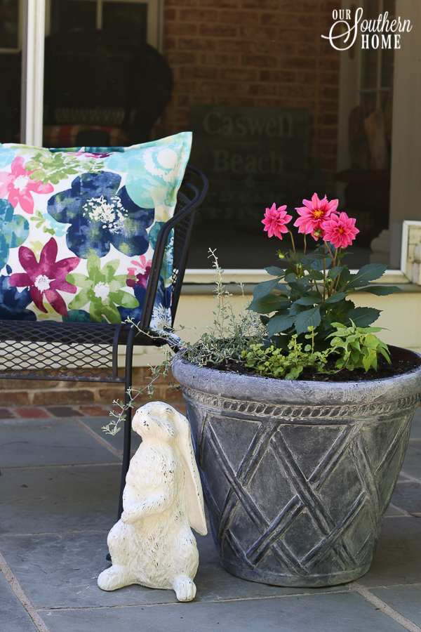 DIY faux aged concrete painted pot makeover! Save money and refresh what you have with paint!