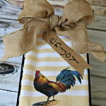 No sew simple rooster kitchen towel using an iron on transfer method. Awesome tutorial via Our Southern Home