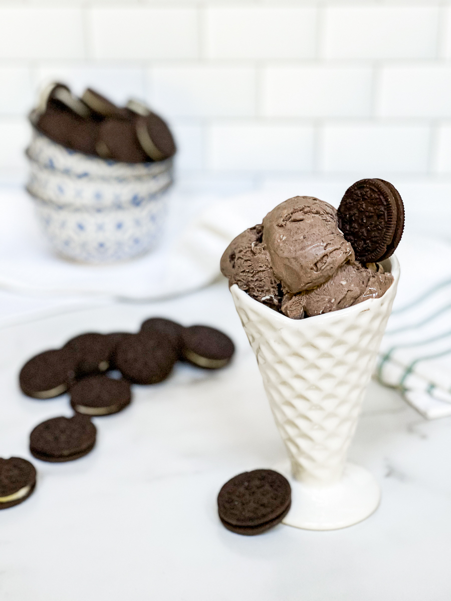 Homemade Oreo Ice Cream