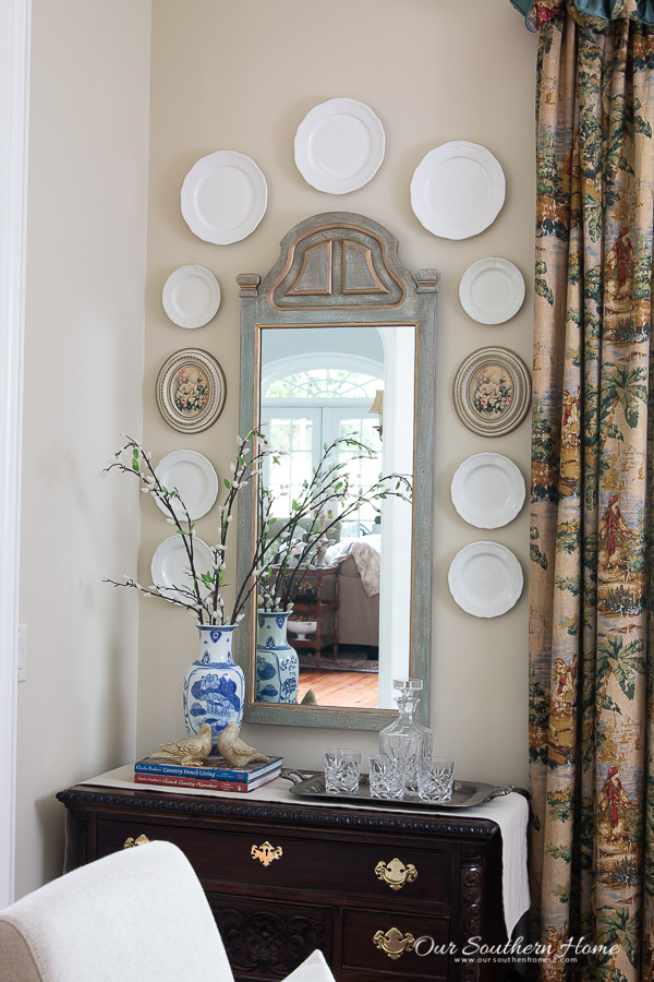 mirror in dining room