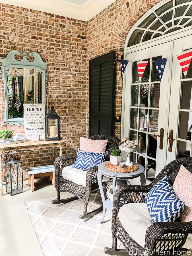 Southern Patriotic Porch with simple ideas to show your pride! #porch #patrioticporch #southernporch #patrioticdecor #patrioticideas #4thofjuly #laborday #memorialday