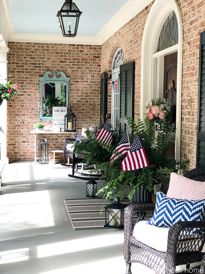 Southern Patriotic Porch with simple ideas to show your pride! #porch #patrioticporch #southernporch #patrioticdecor #patrioticideas #4thofjuly #laborday #memorialday