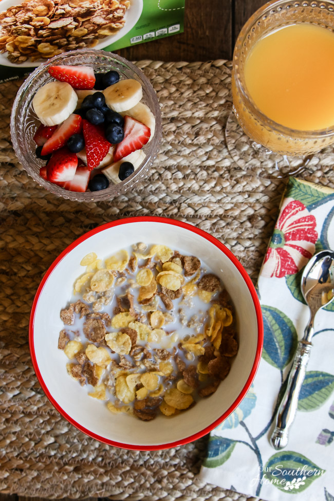 Create a morning ritual for yourself to carve out a little me time! My morning ritual is taking 30 mintues to eat breakfast and read a book. via Our Southern Home #poweryourmorning #ad #naturevalleycereal