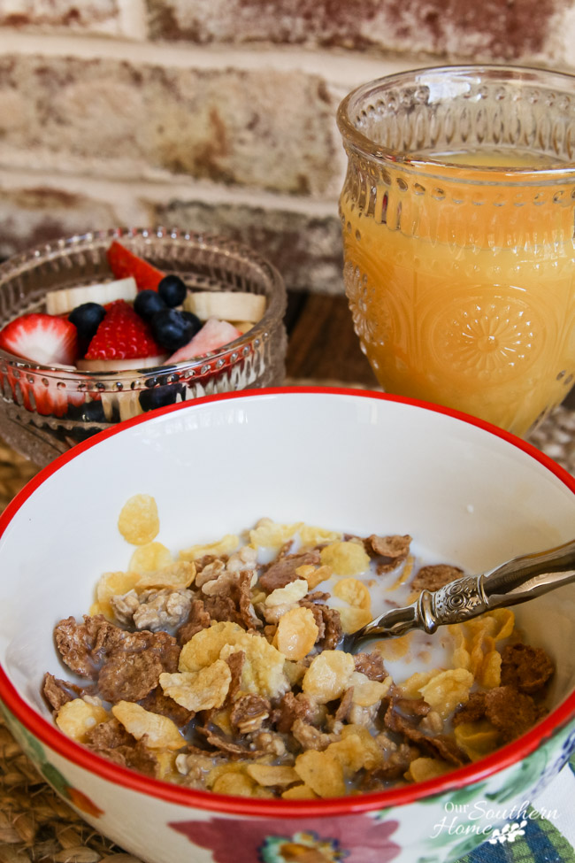 Create a morning ritual for yourself to carve out a little me time! My morning ritual is taking 30 mintues to eat breakfast and read a book. via Our Southern Home #poweryourmorning #ad