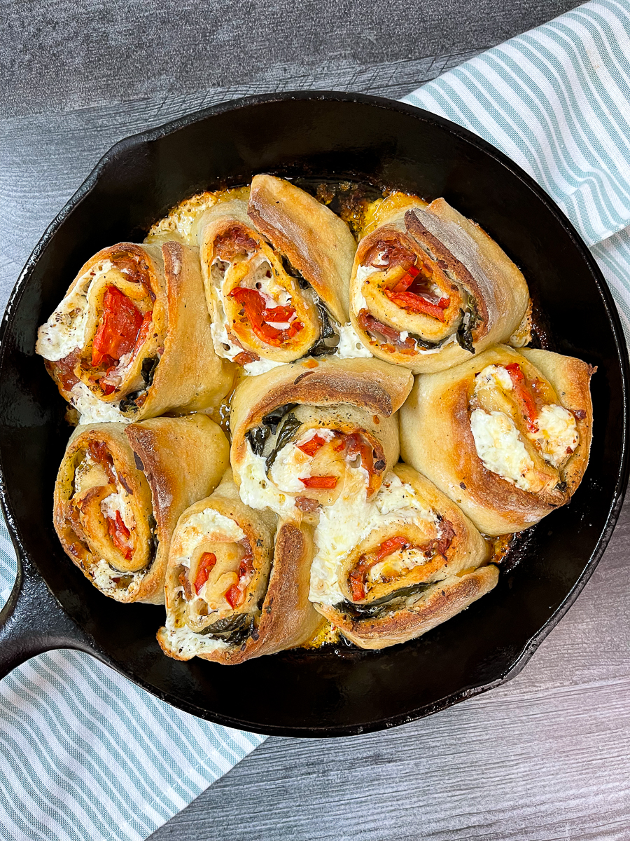 Easy Prosciutto Pizza Rolls