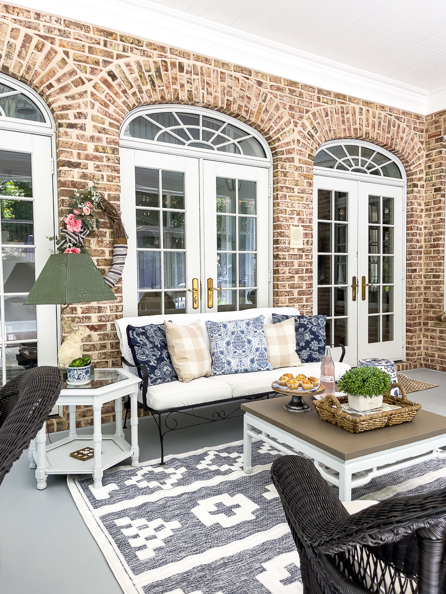 screened porch