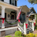 white house decorated for Christmas