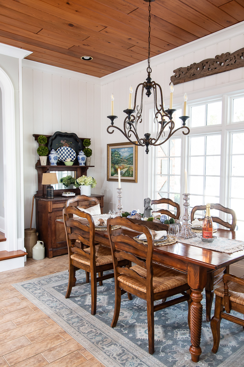kitchen dining table