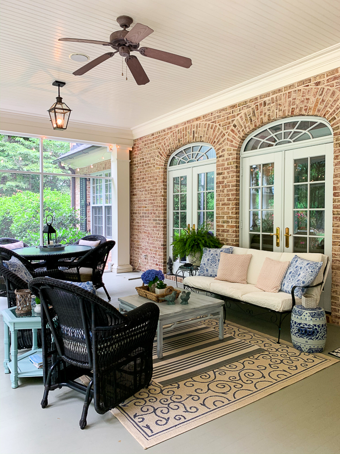 screened porch