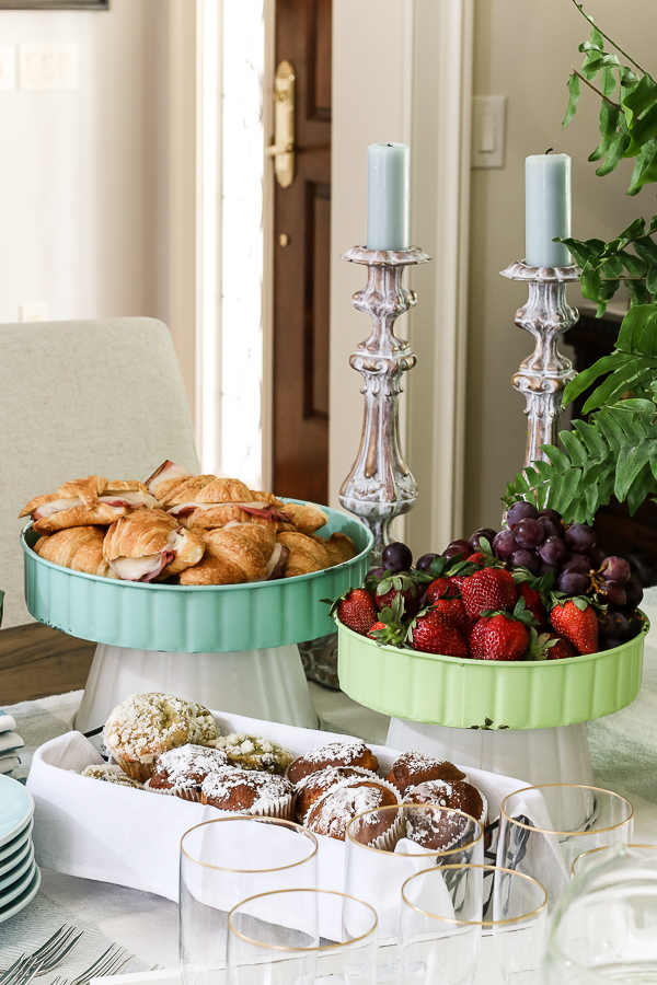Trisha Yearwood Home Collection at Tractor Supply is affordable and oozing with vintage, farmhouse charm! Let's host a Simple Spring Party! #ad #TrishaAtTSC #tractorSupply #farmhouse #vintage