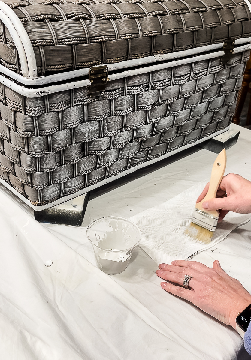 dry brushing on a trunk