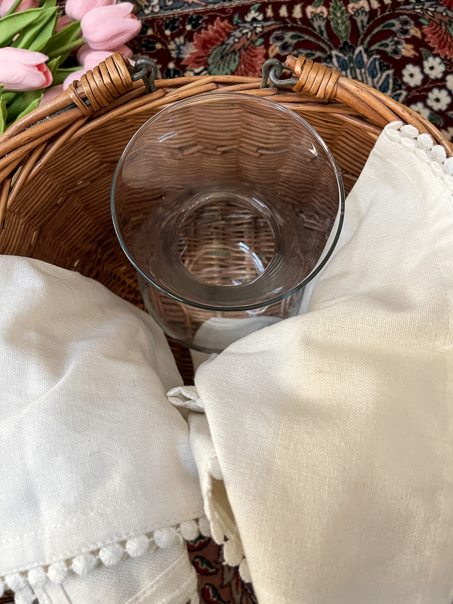 basket with napkins and vase